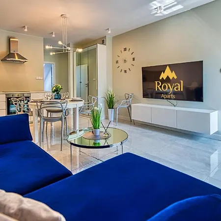 아파트 Centrum - Wyszynskiego 9 By Royal Aparts *