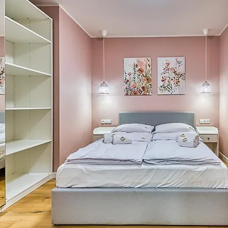 Centrum - Wyszynskiego 9 By Royal Aparts 아파트