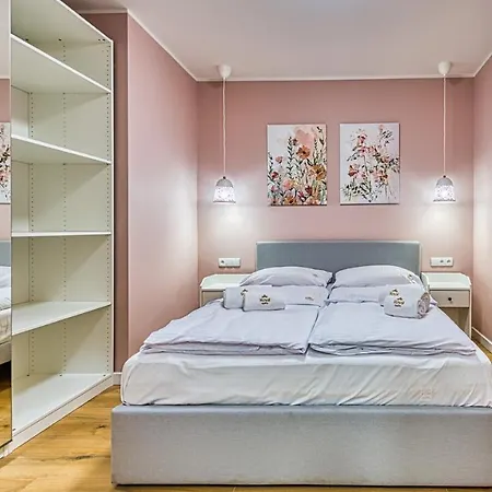 Centrum - Wyszynskiego 9 By Royal Aparts Apartment