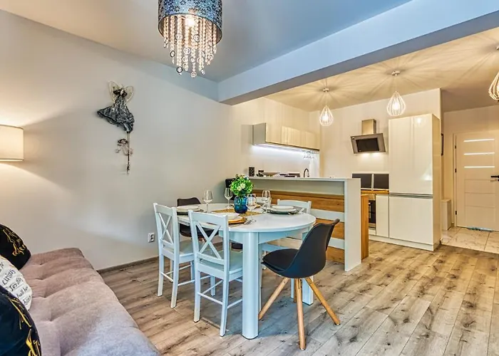 Centrum - Wyszynskiego 9 By Royal Aparts 아파트 *